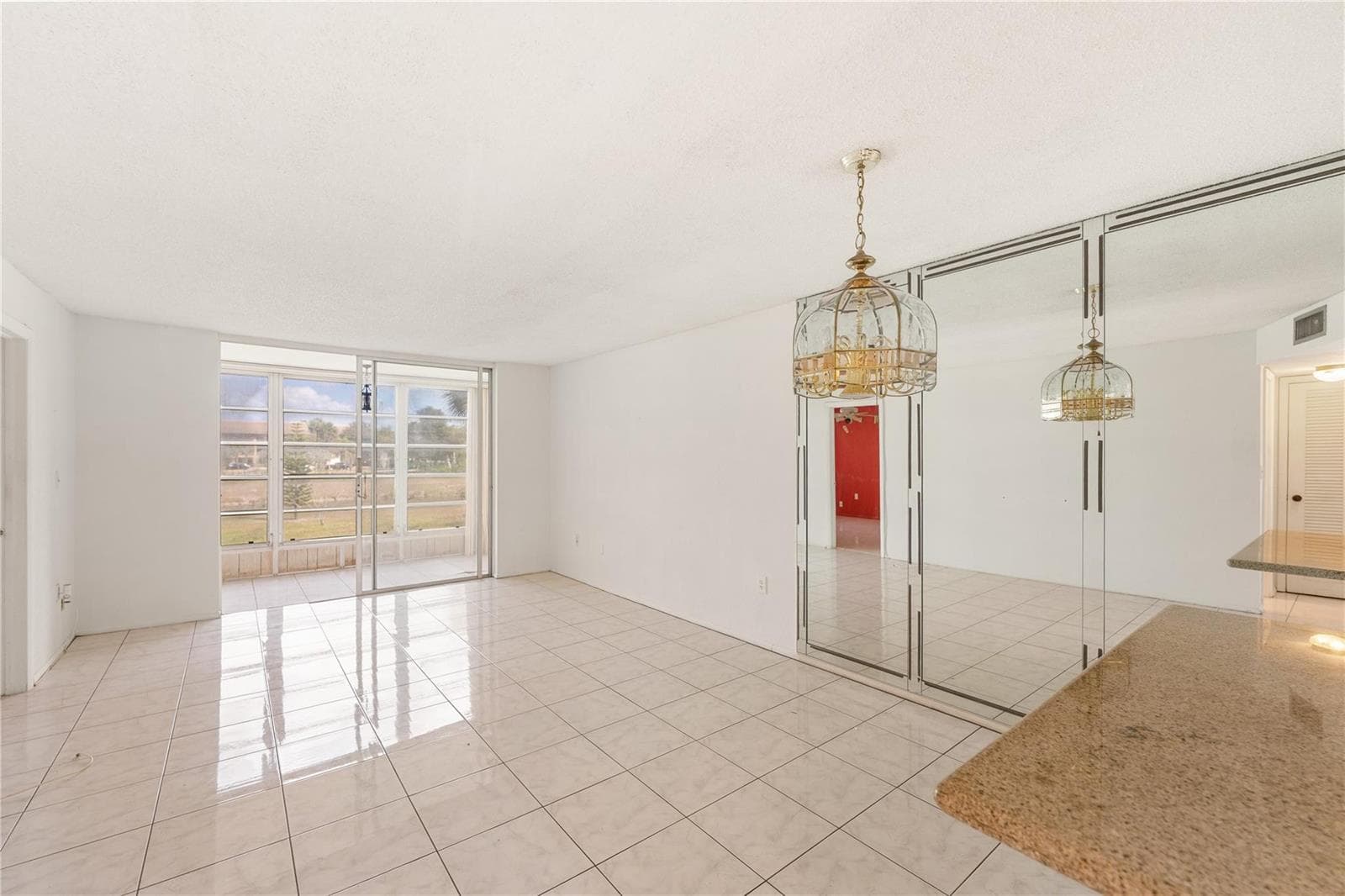8081 N Sunrise Lakes Drive # 203, Sunrise, FL 33322 — zdjęcie 2