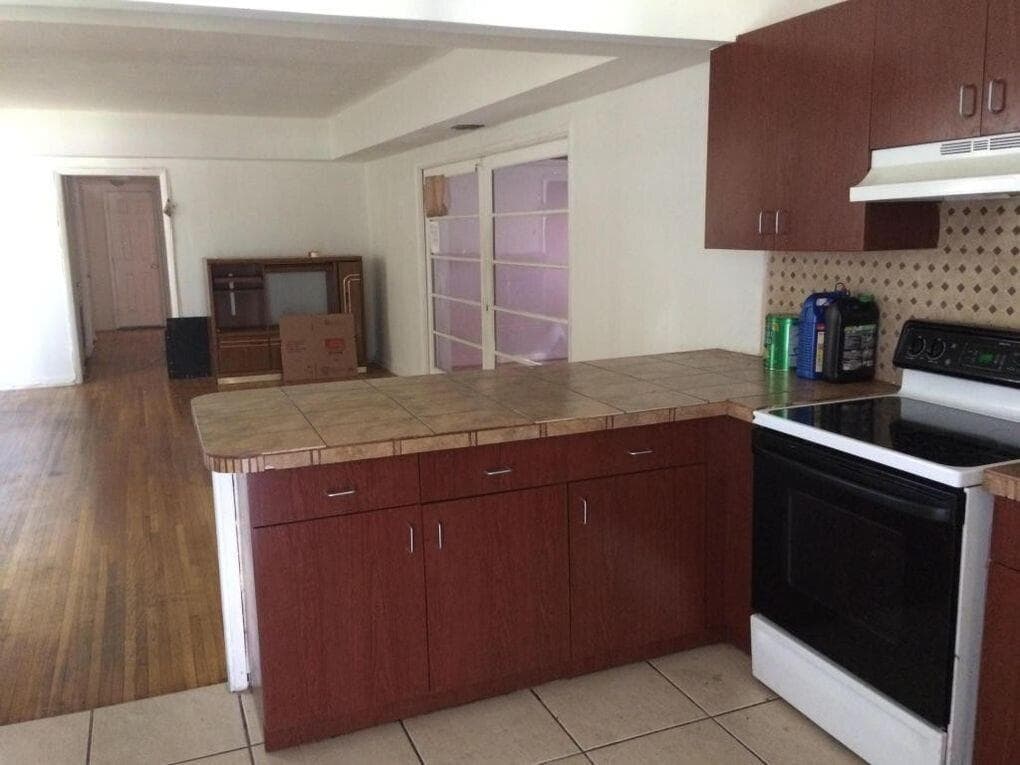1351 NE 159th Street, North Miami Beach, FL 33162 — zdjęcie 4