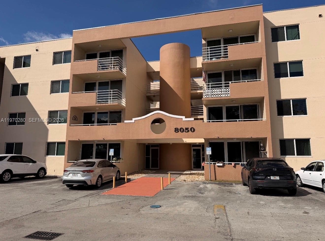 8050 NW 8th St # 1307, Miami, FL 33126