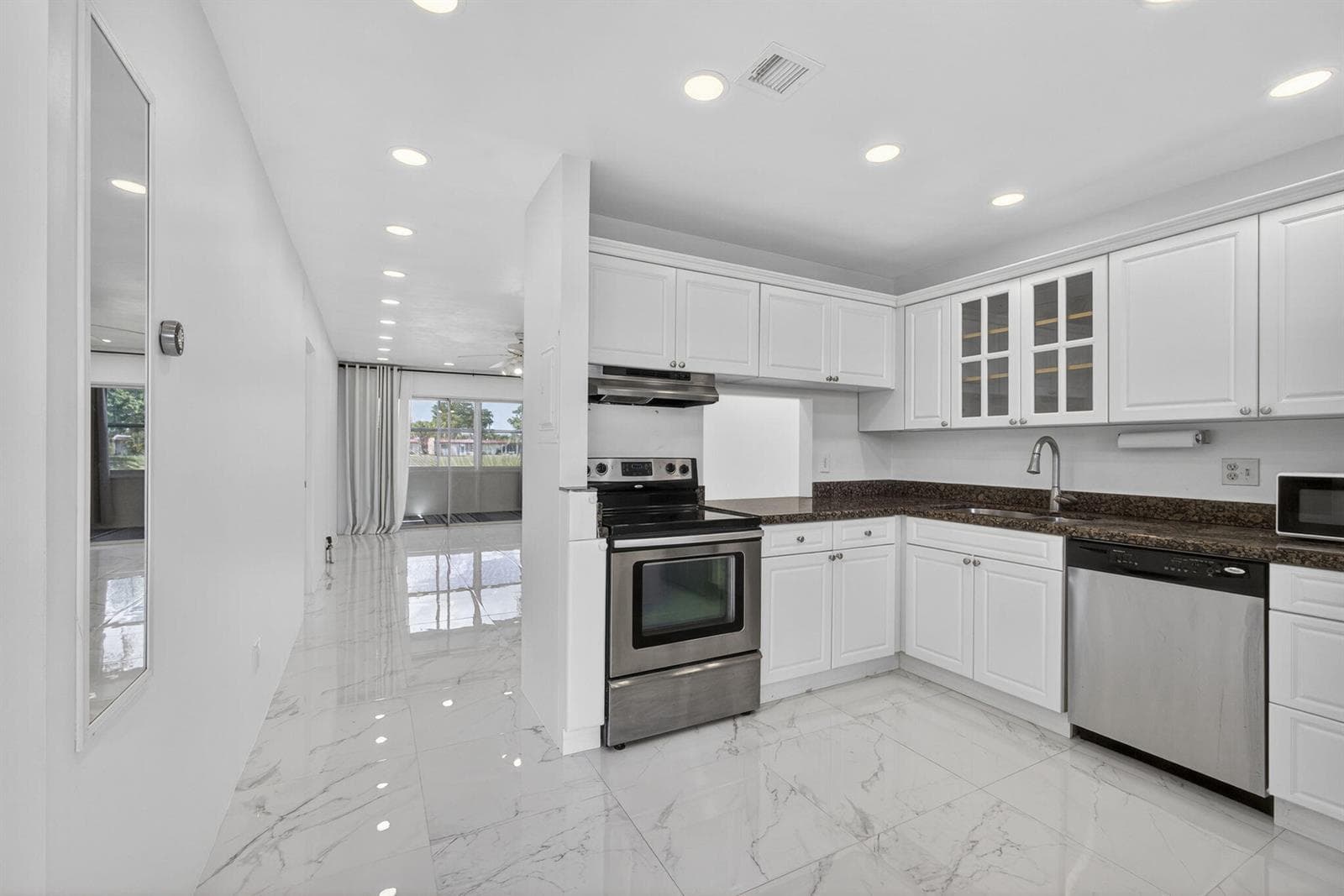 105 Lake Irene Drive, West Palm Beach, FL 33411 — zdjęcie 3