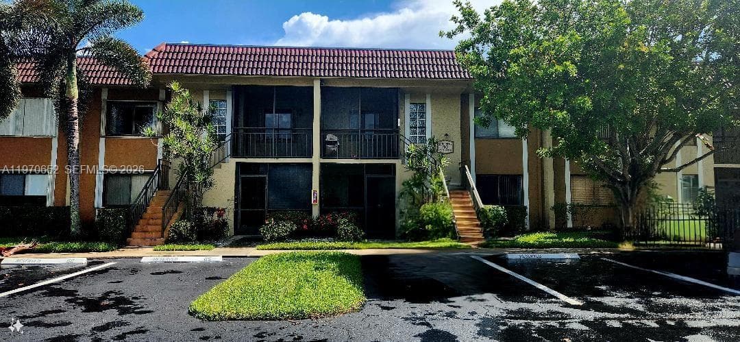 327 Lakeview Dr # 103, Weston, FL 33326 — zdjęcie 2