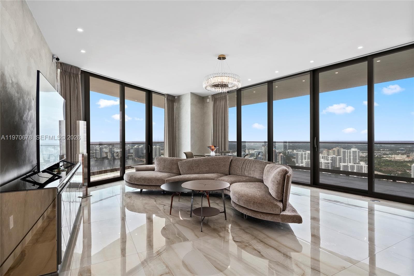 18975 Collins Ave # 4505, Sunny Isles Beach, FL 33160 — zdjęcie 2