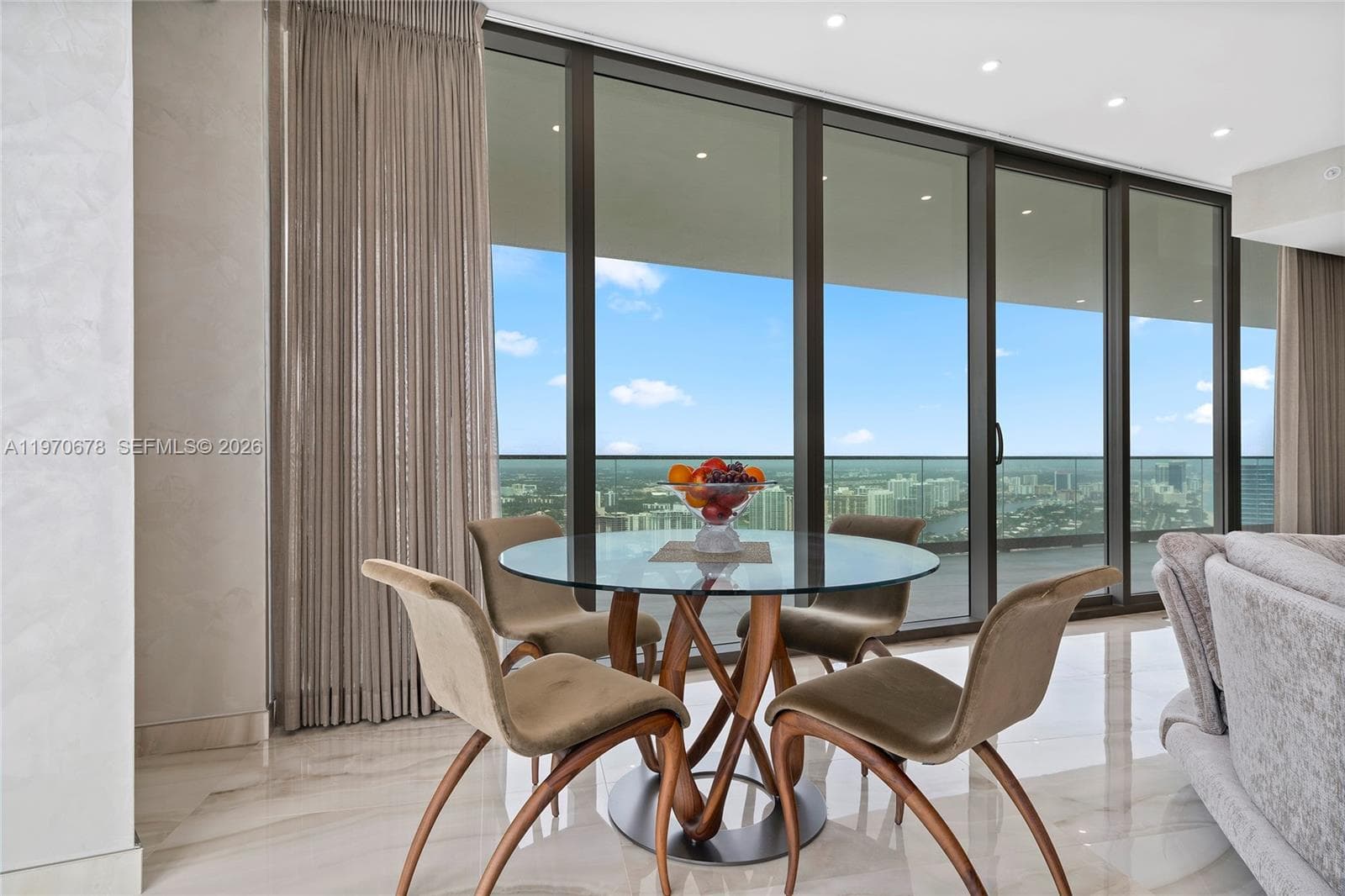 18975 Collins Ave # 4505, Sunny Isles Beach, FL 33160 — zdjęcie 4
