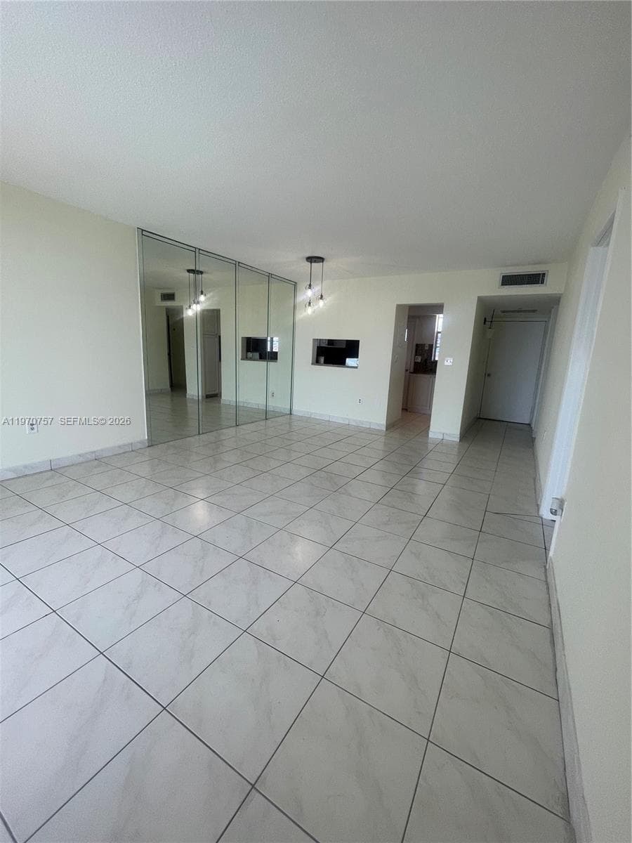 2910 Point East Dr # M511, Aventura, FL 33160 — zdjęcie 5
