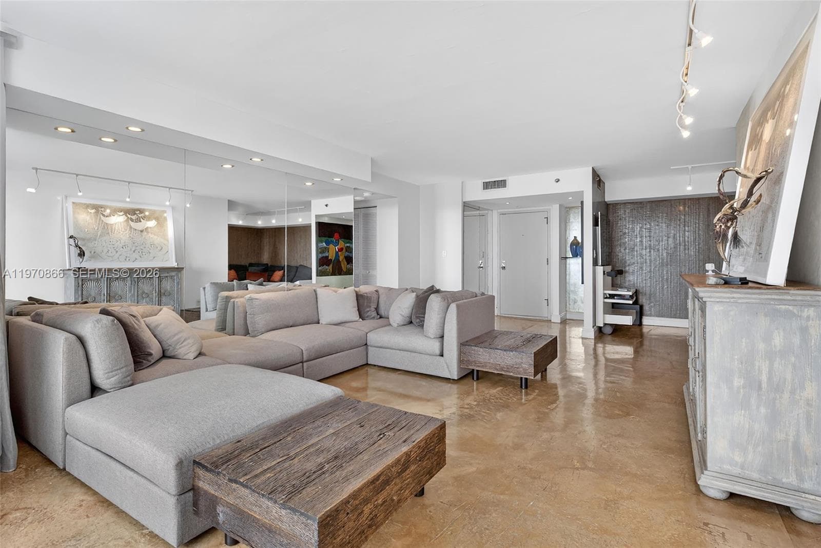 2000 Towerside Ter # 1408, Miami, FL 33138 — zdjęcie 5