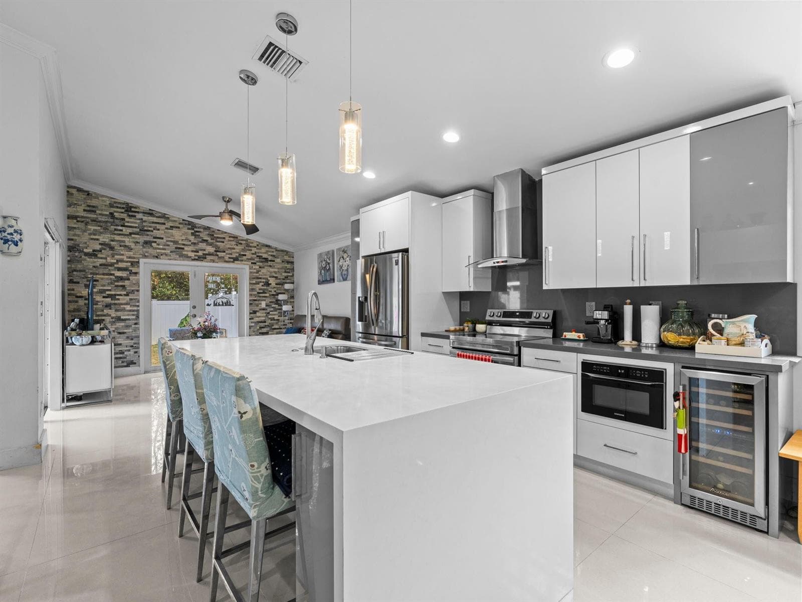 181 SW 203rd Avenue, Pembroke Pines, FL 33029 — zdjęcie 3