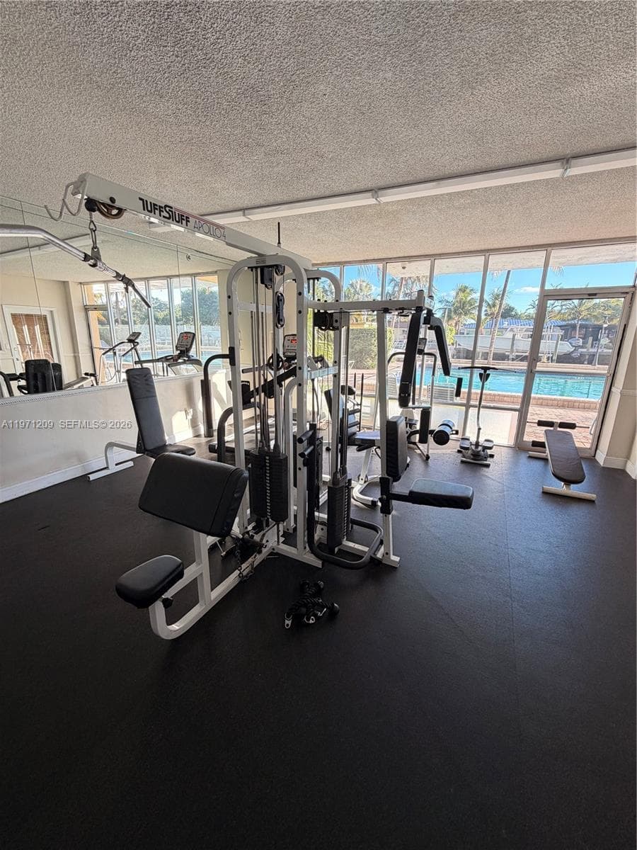 2350 NE 135th St # 503, North Miami, FL 33181 — zdjęcie 3