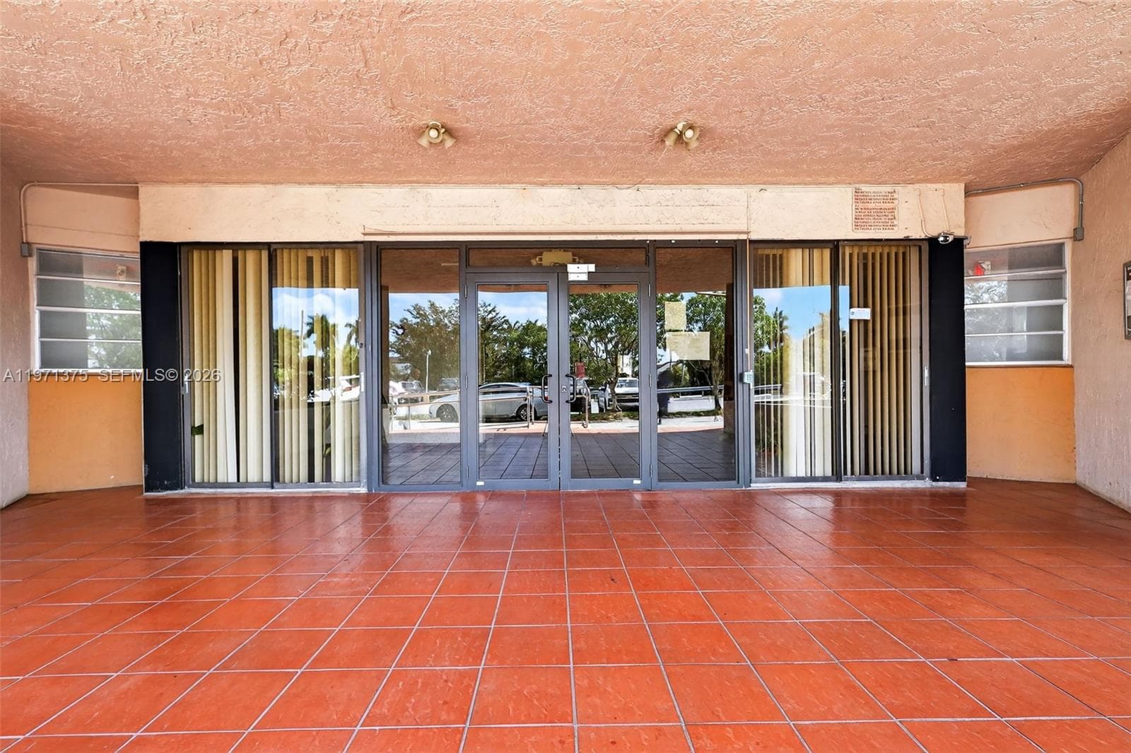9678 Fontainebleau Blvd # 411, Miami, FL 33172 — zdjęcie 3