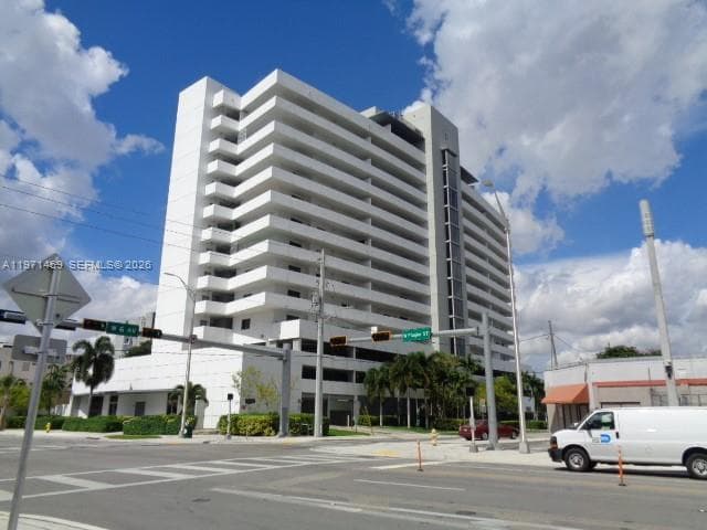 36 NW 6 Ave # 608, Miami, FL 33128