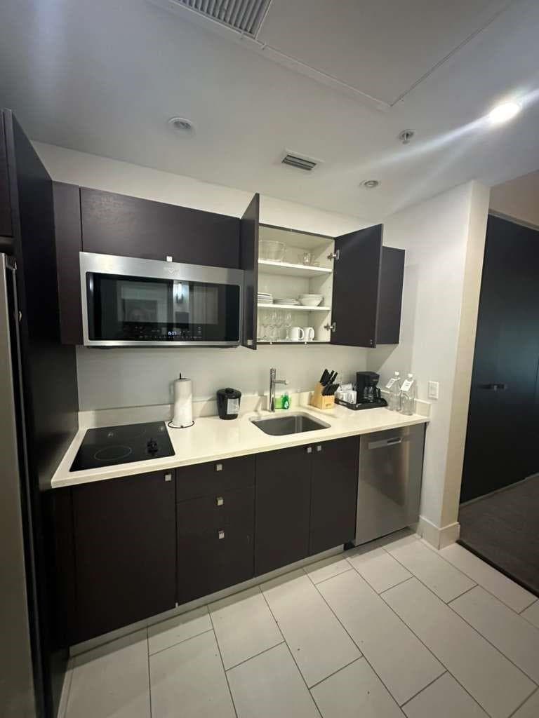 5300 NW 87th Avenue # 706, Miami, FL 33178 — zdjęcie 5