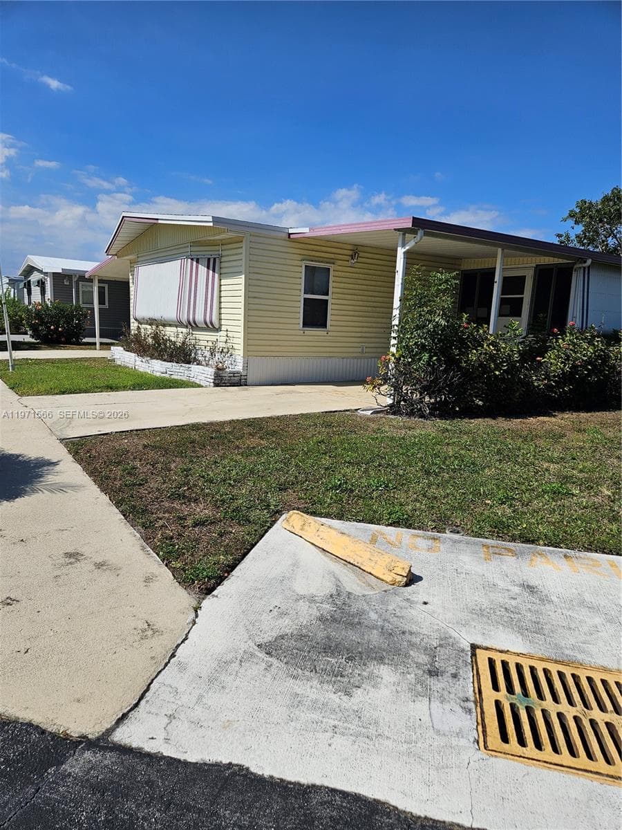 109 NW 51st St, Deerfield Beach, FL 33064 — zdjęcie 2
