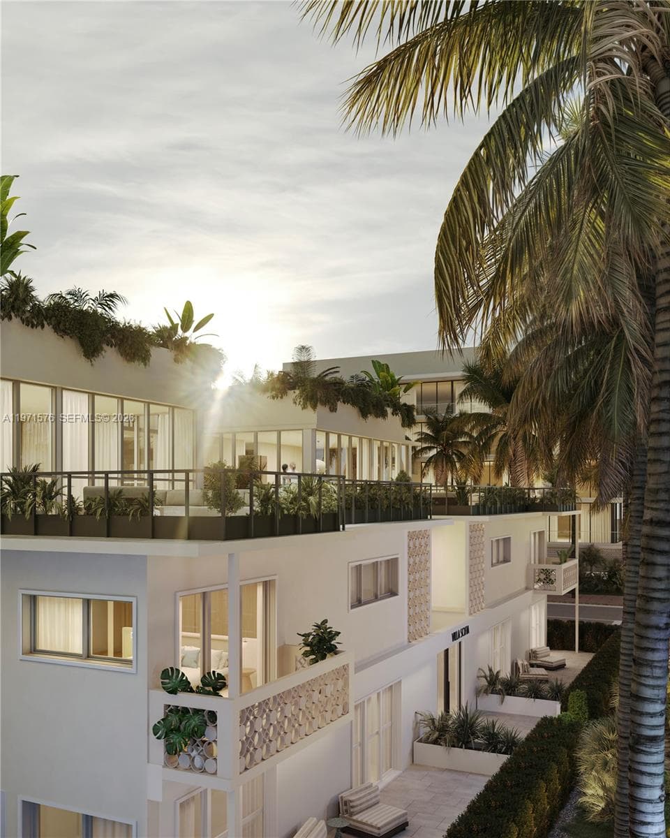 250 Collins Ave # 209, Miami Beach, FL 33139