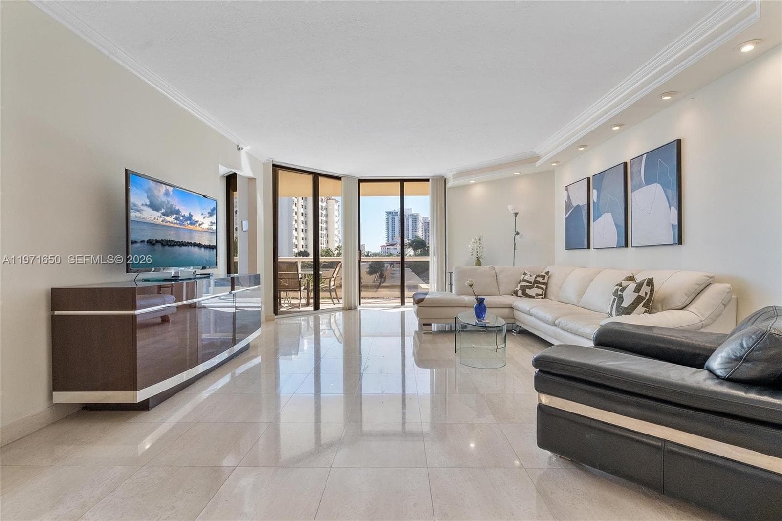 20191 E Country Club Dr # 510, Aventura, FL 33180 — zdjęcie 3