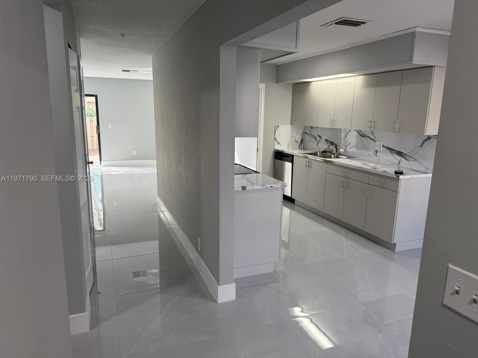 2700 N 34th Ave # I, Hollywood, FL 33021 — zdjęcie 3