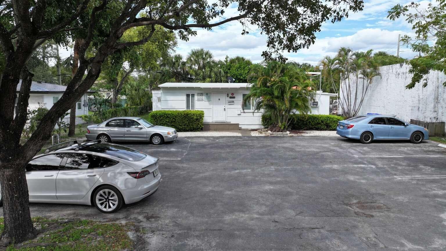 211 SW 2nd Court, Pompano Beach, FL 33060 — zdjęcie 2