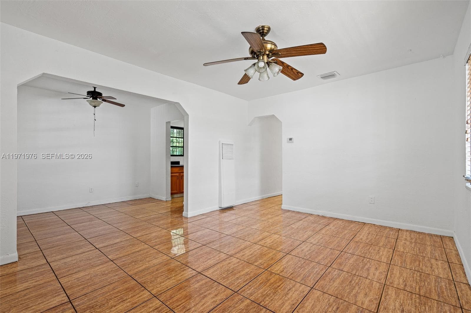9201 NW 33rd Ave Rd, Miami, FL 33147 — zdjęcie 2