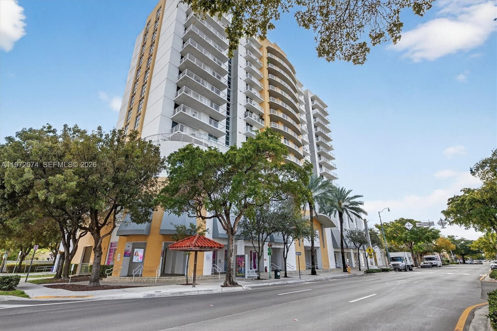 900 SW 8th St # 505, Miami, FL 33130 — zdjęcie 2