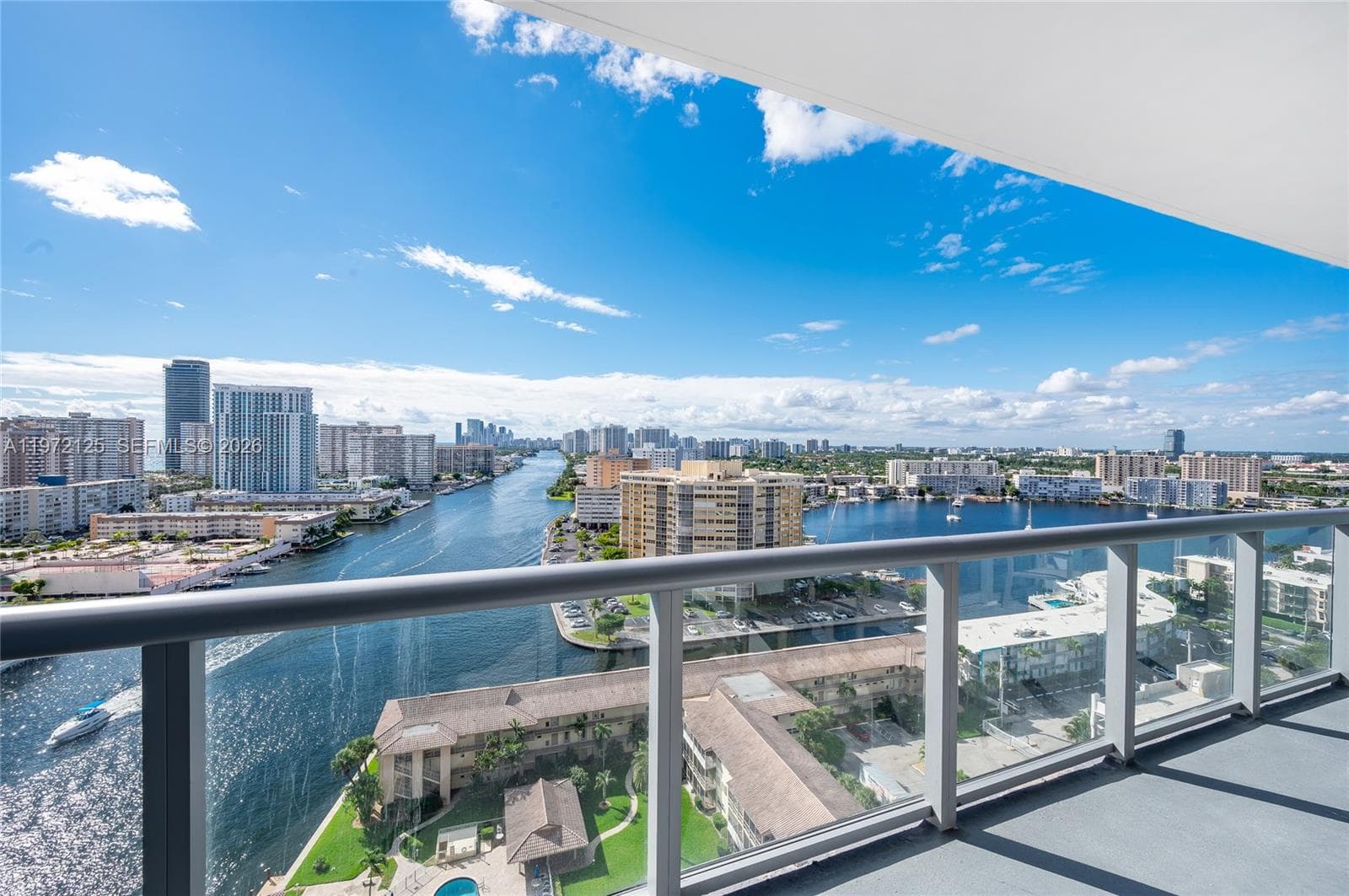 2602 E Hallandale Beach Blvd # R1903, Hallandale Beach, FL 33009 — zdjęcie 4