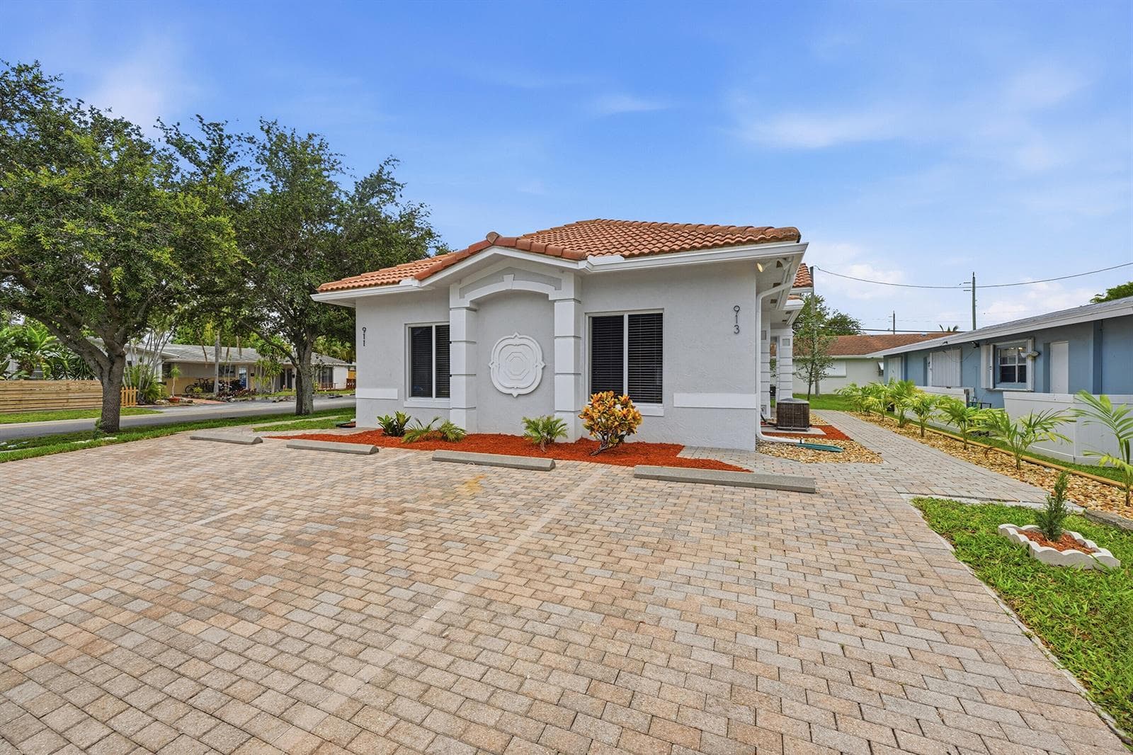 911 NE 12th Avenue, Pompano Beach, FL 33060 — zdjęcie 2