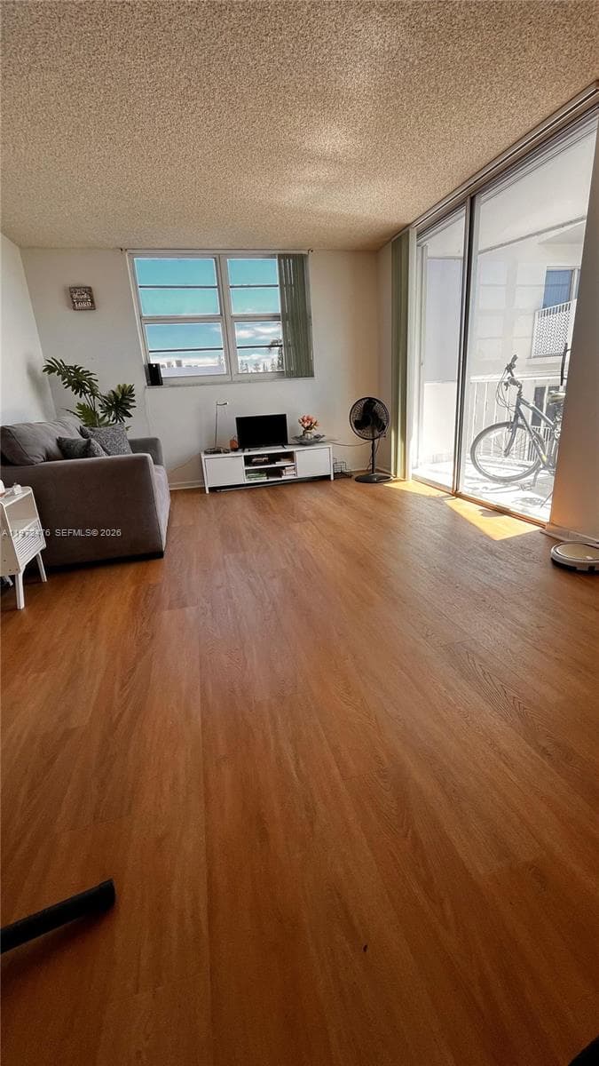 1990 Marseille Dr # 407, Miami Beach, FL 33141 — zdjęcie 4