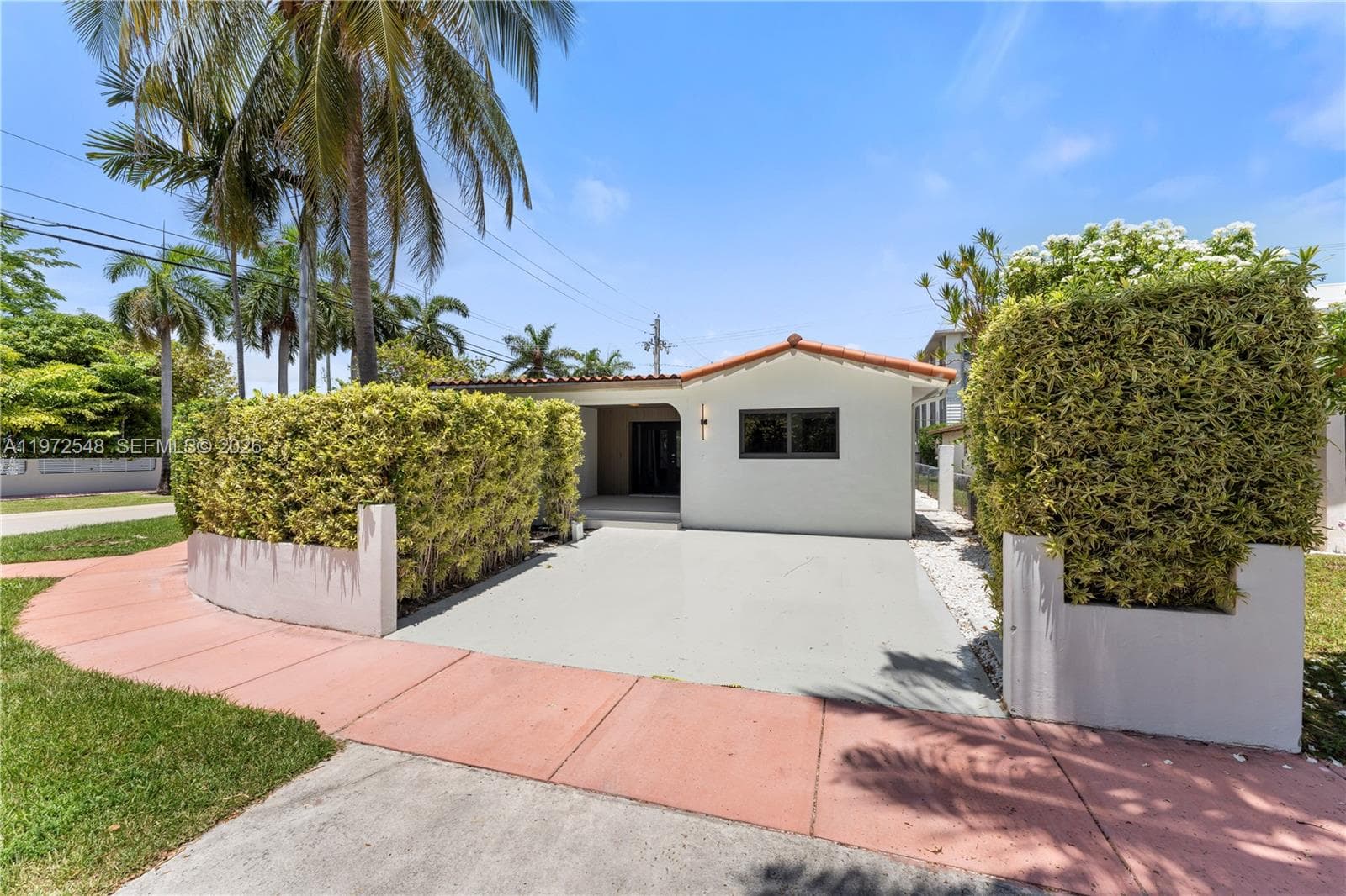 1221 Biarritz Dr, Miami Beach, FL 33141 — zdjęcie 3