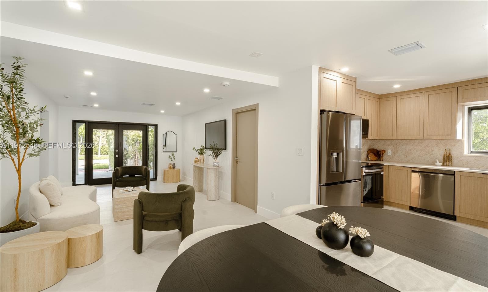 1221 Biarritz Dr, Miami Beach, FL 33141 — zdjęcie 5