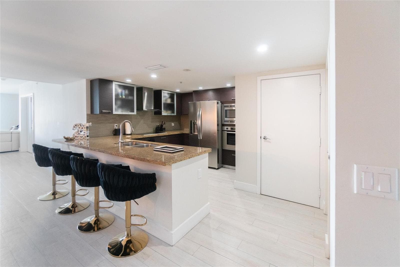 9400 W Bay Harbor Drive # 503, Bay Harbor Islands, FL 33154 — zdjęcie 4