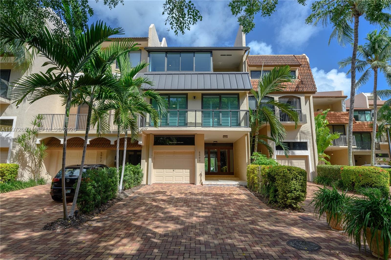 5990 Paradise Point Dr, Palmetto Bay, FL 33157