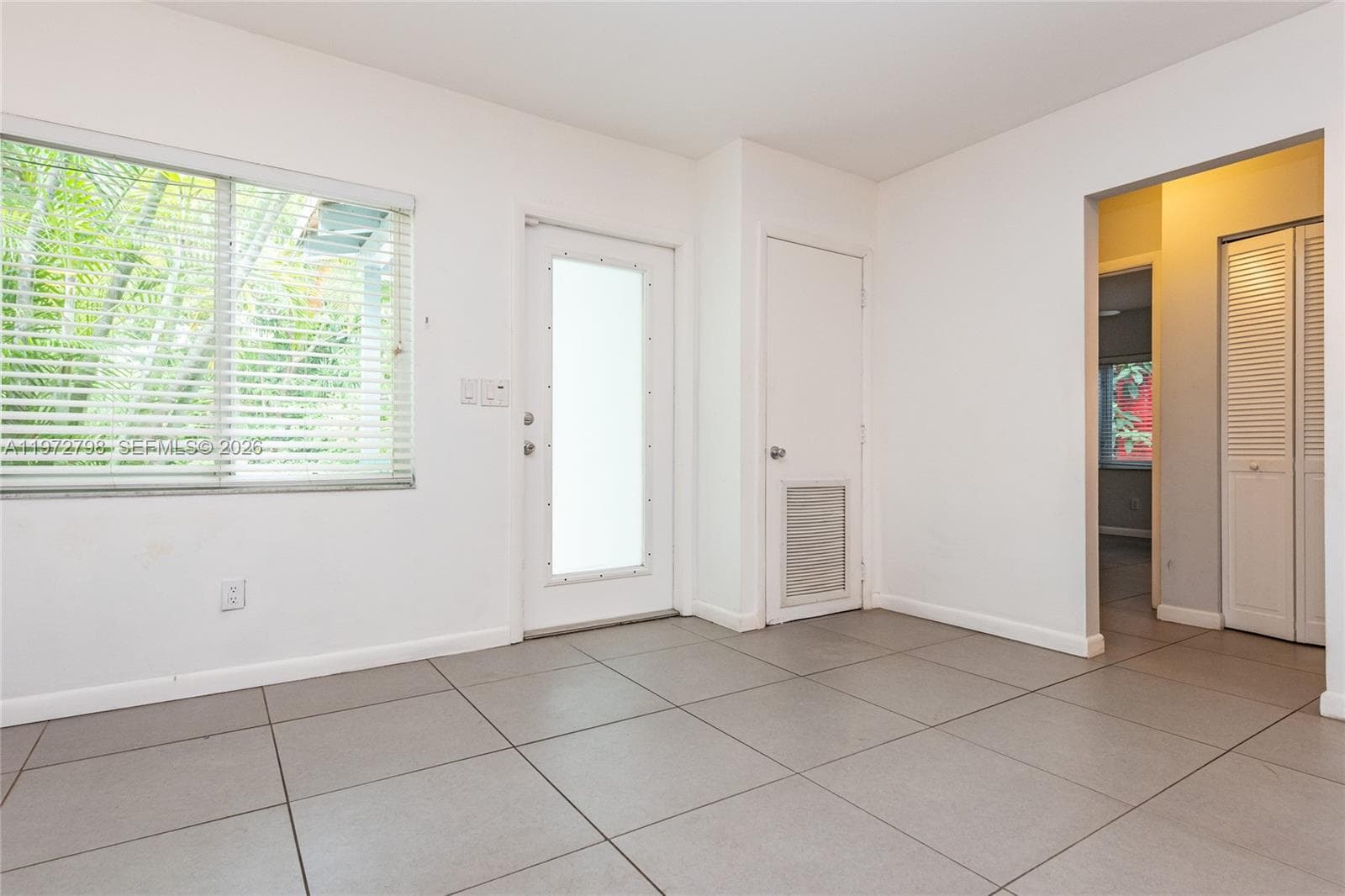 330 NE 86 St, El Portal, FL 33138 — zdjęcie 2