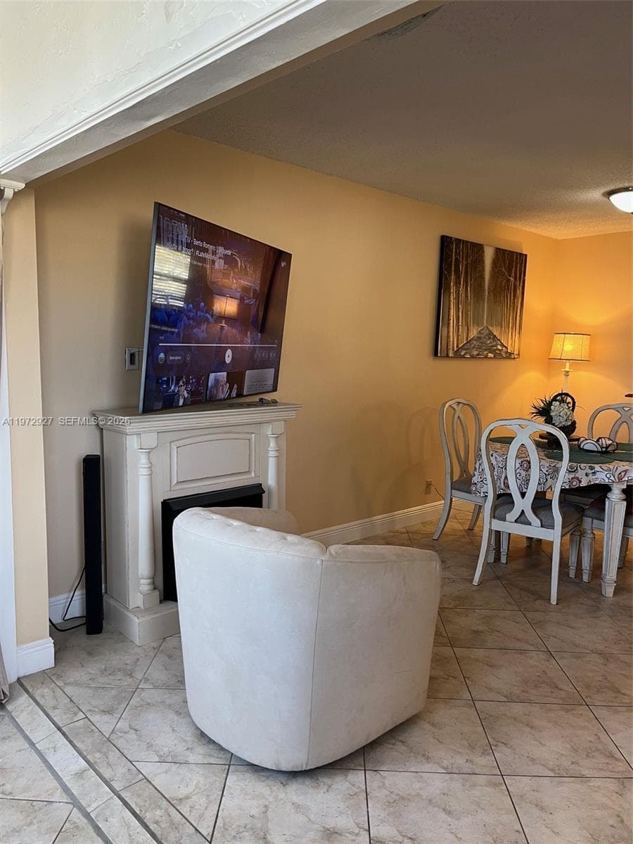 752 Lori Dr # 218, Palm Springs, FL 33461 — zdjęcie 4