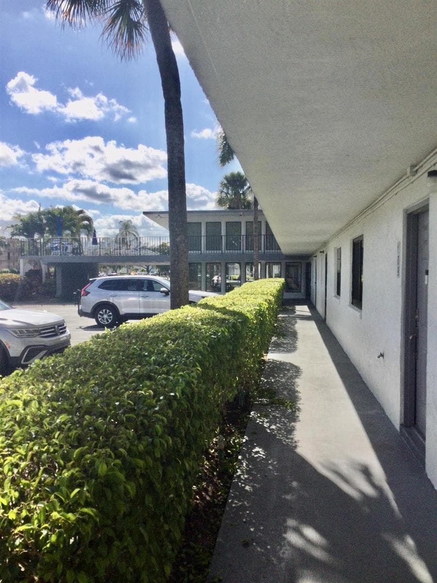9233 SW 8th Street # 110, Boca Raton, FL 33428 — zdjęcie 2