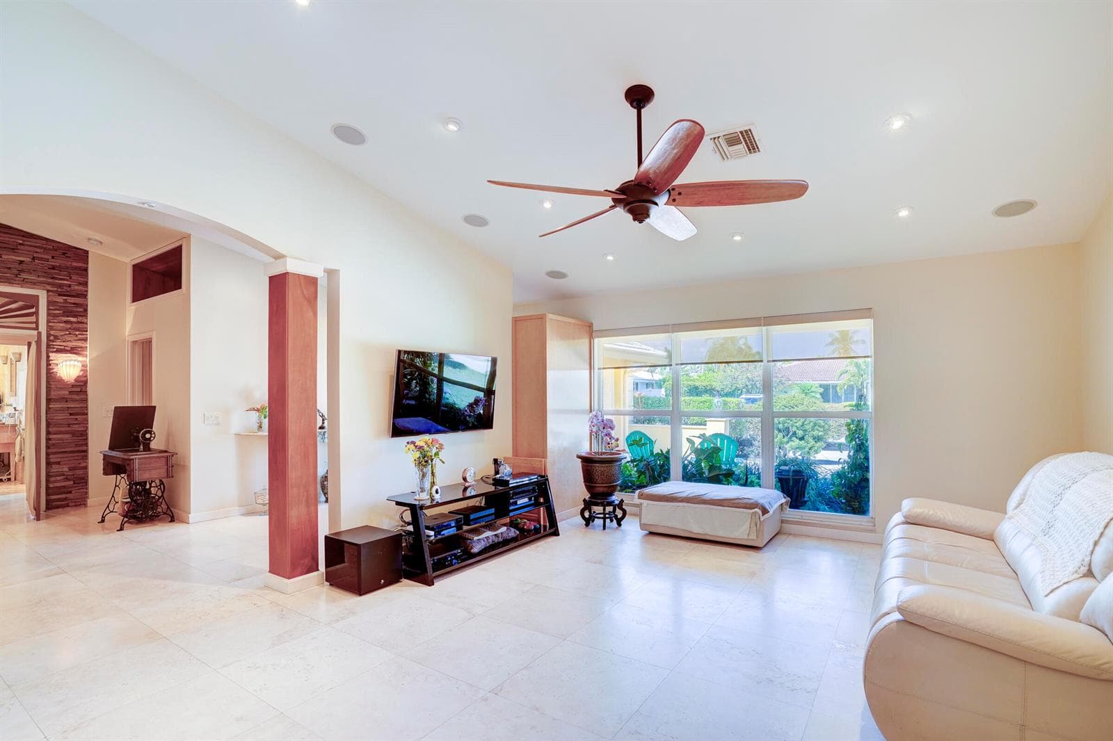 1191 Emerald Drive, Singer Island, FL 33404 — zdjęcie 5