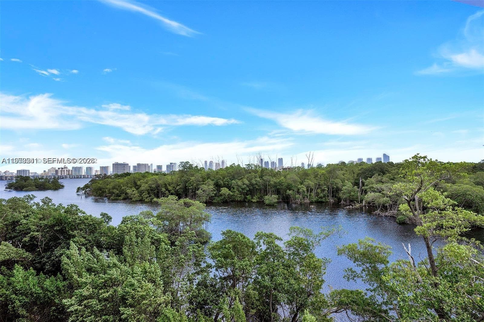 16385 Biscayne Blvd # 421, North Miami Beach, FL 33160