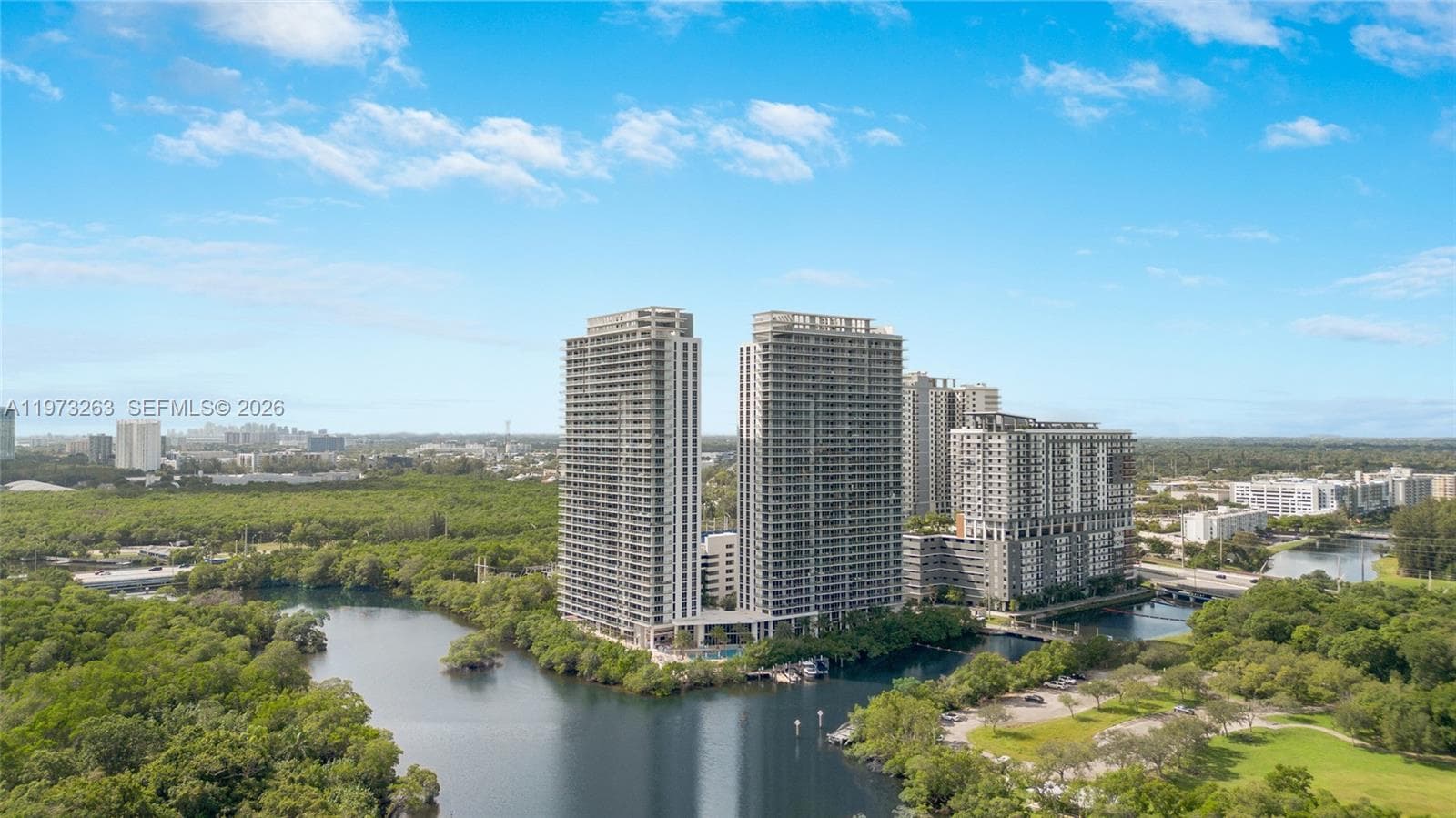 16385 Biscayne Blvd # 1502, North Miami Beach, FL 33160 — zdjęcie 2