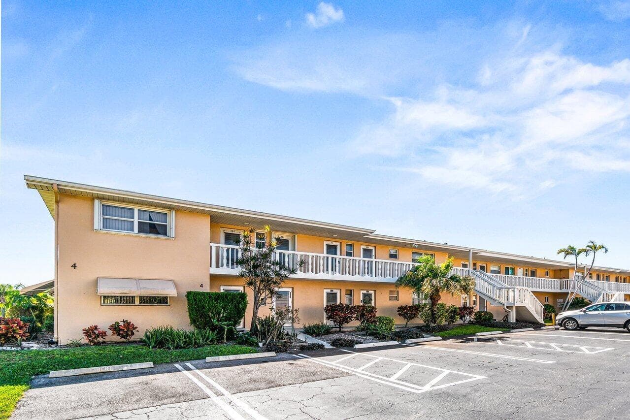 2121 NE 1st Court # 202, Boynton Beach, FL 33435 — zdjęcie 2