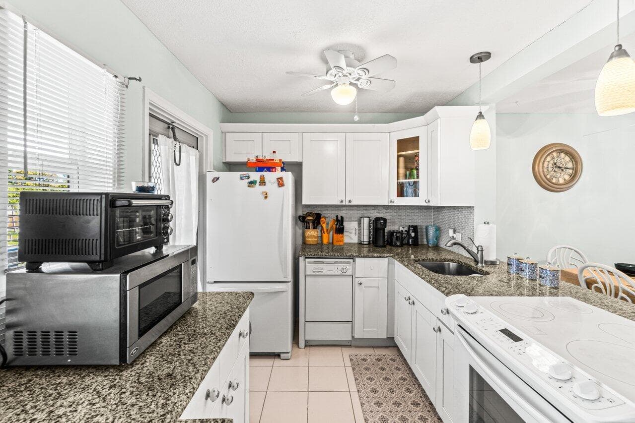 2121 NE 1st Court # 202, Boynton Beach, FL 33435 — zdjęcie 4