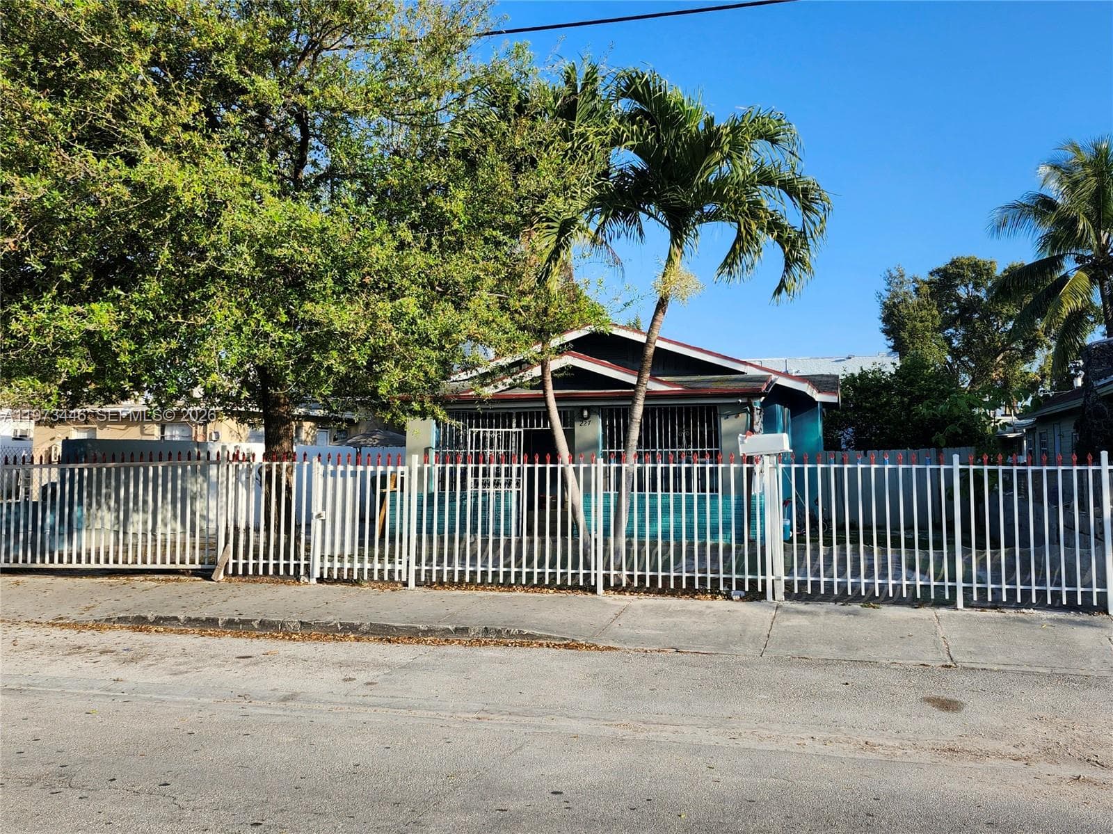 227 NW 33rd St, Miami, FL 33127 — zdjęcie 2