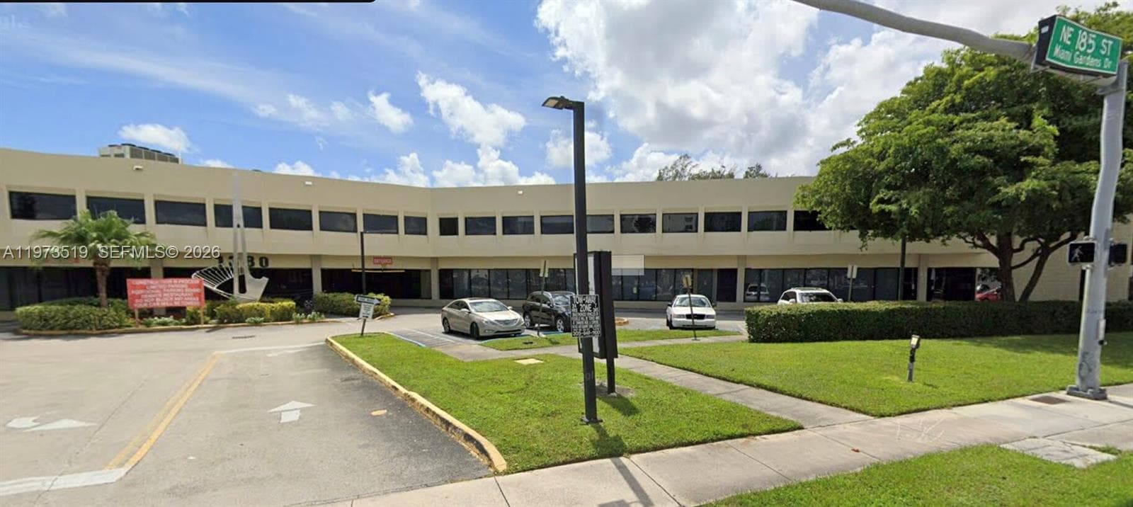 1380 NE Miami Gardens Dr, Miami, FL 33179