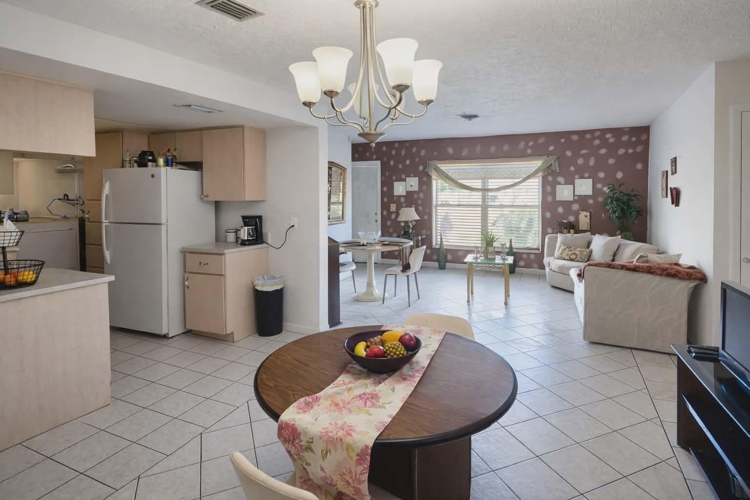 218 Olive Avenue, Port St. Lucie, FL 34952 — zdjęcie 3