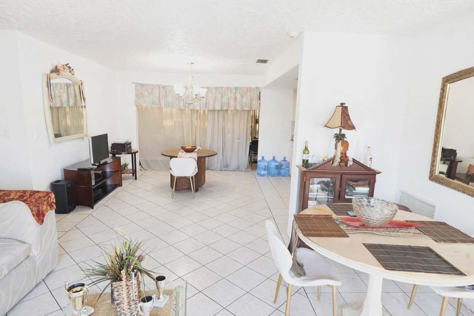 218 Olive Avenue, Port St. Lucie, FL 34952 — zdjęcie 5