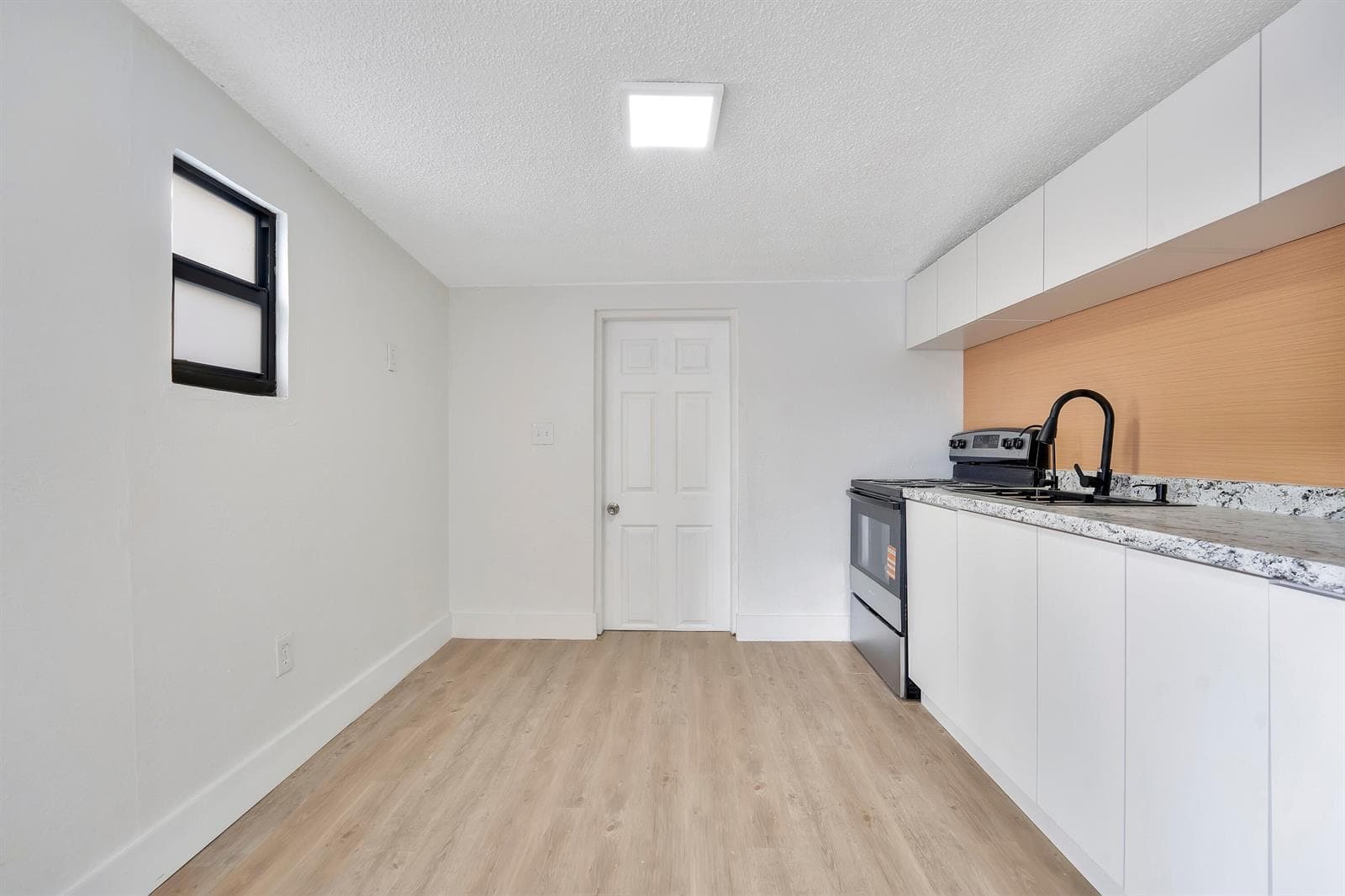2428 NW 28th Street # Rear, Miami, FL 33142 — zdjęcie 4