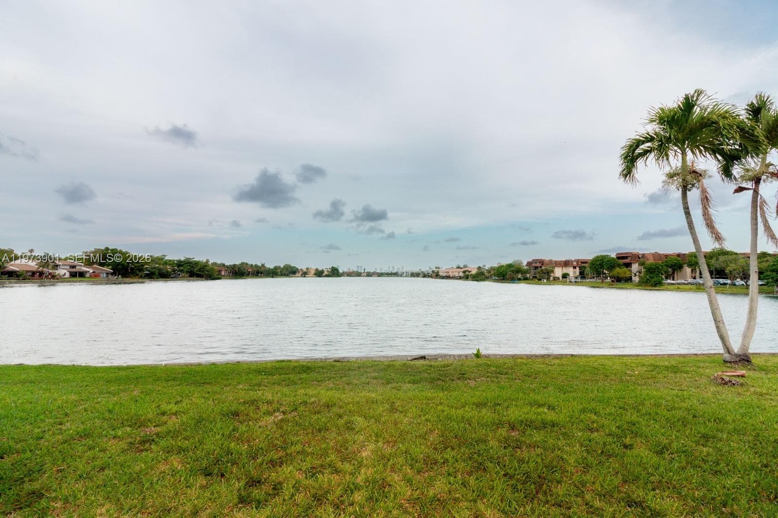 447 NE 195th St # 217, Miami, FL 33179 — zdjęcie 3