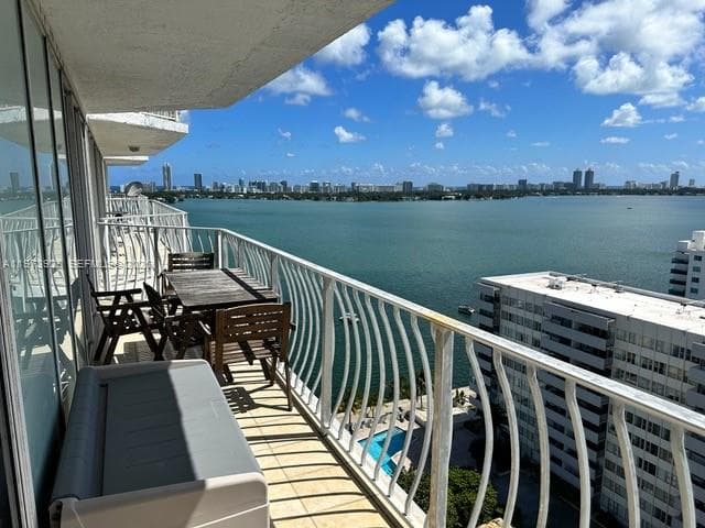 7601 E Treasure Dr # 1905, North Bay Village, FL 33141 — zdjęcie 3