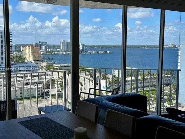 7601 E Treasure Dr # 1905, North Bay Village, FL 33141 — zdjęcie 5