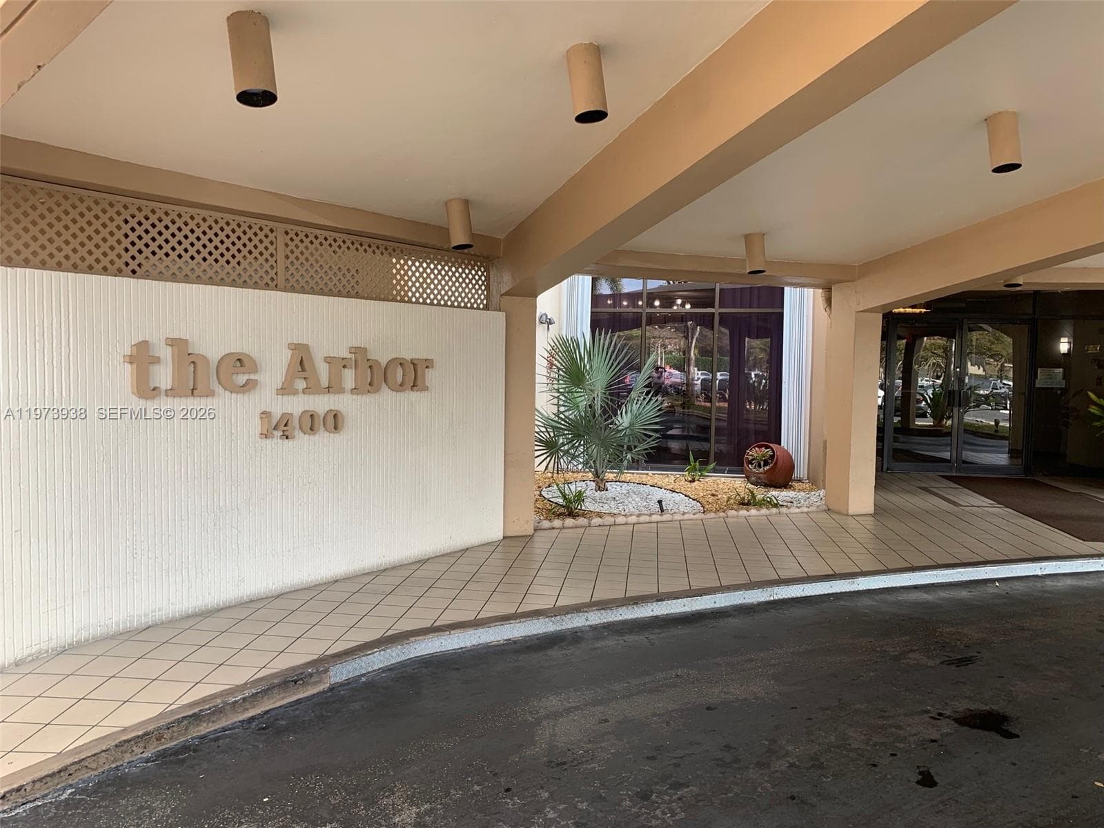1400 Saint Charles # 313, Pembroke Pines, FL 33026