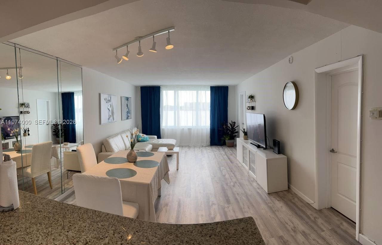 1150 NE 191st St # 34, Miami, FL 33179 — zdjęcie 5
