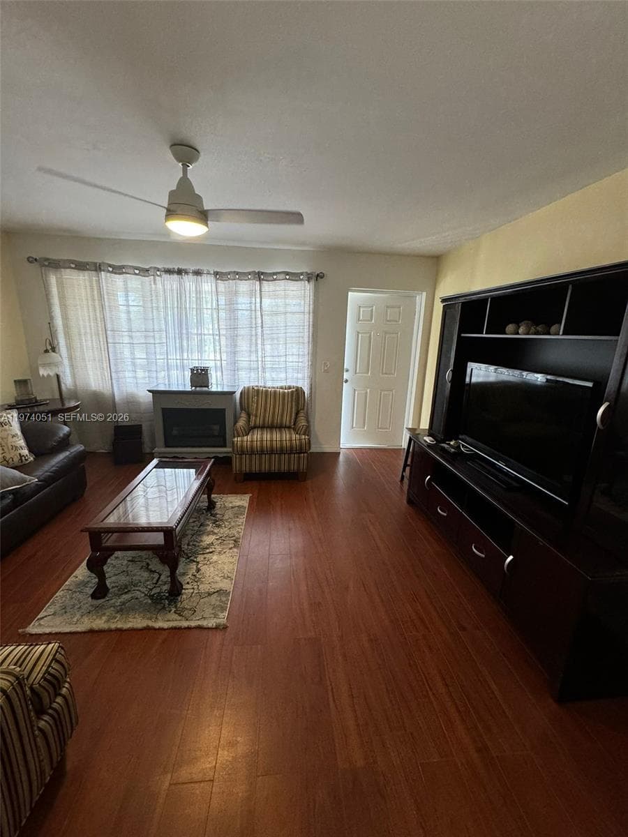 221 Kent M # 221, West Palm Beach, FL 33417