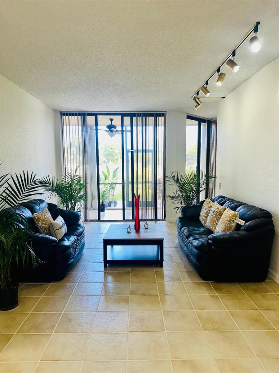 7400 Radice Court # 108, Lauderhill, FL 33319 — zdjęcie 4