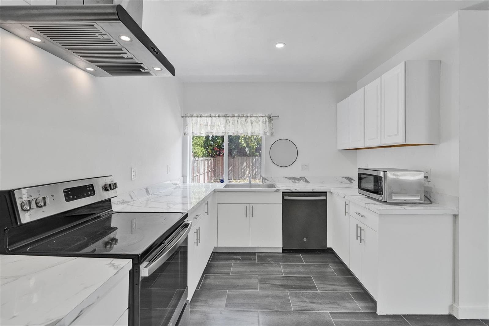 1904 SE 1st Avenue, Fort Lauderdale, FL 33316 — zdjęcie 4