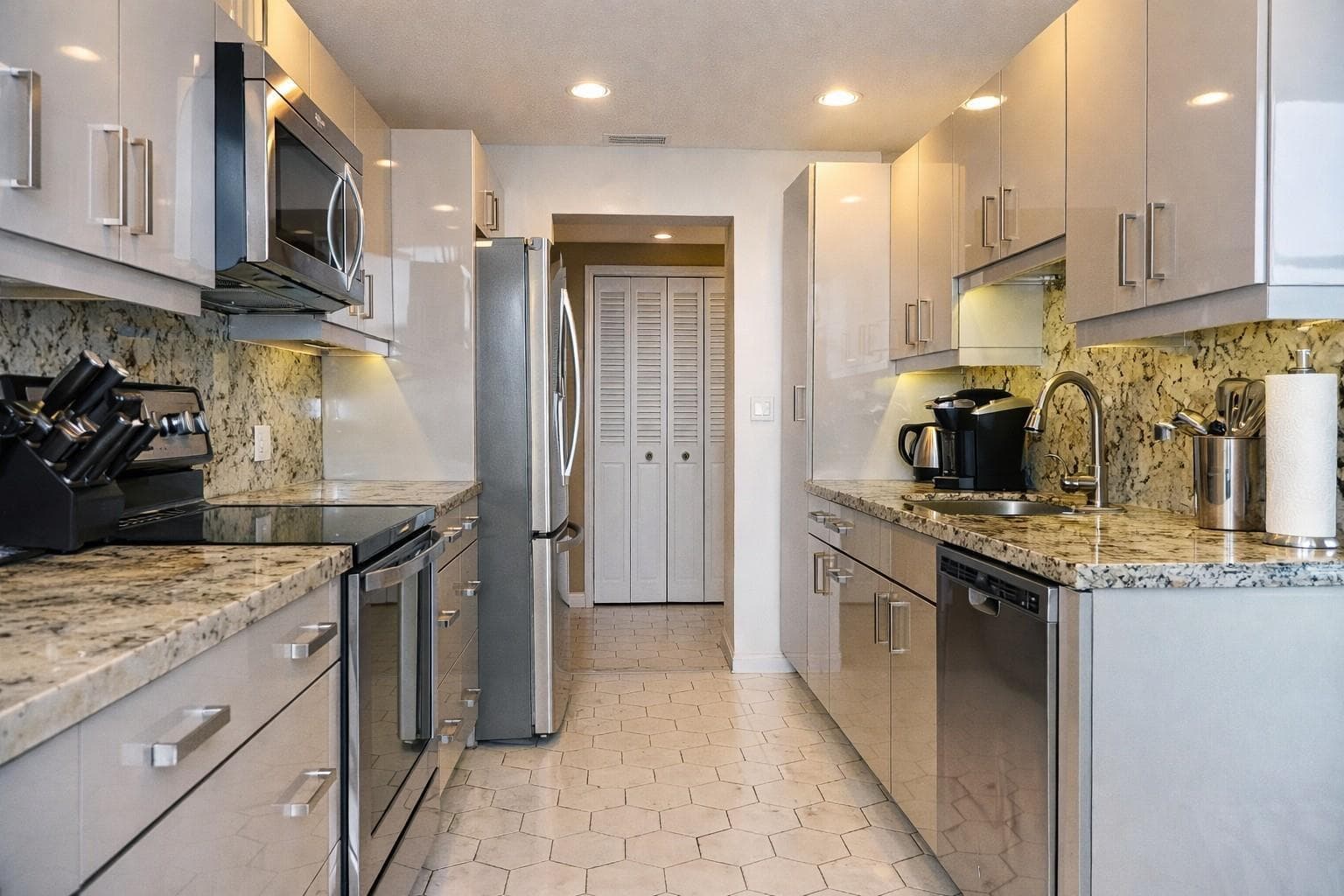 4330 Hillcrest Drive # 420, Hollywood, FL 33021 — zdjęcie 5